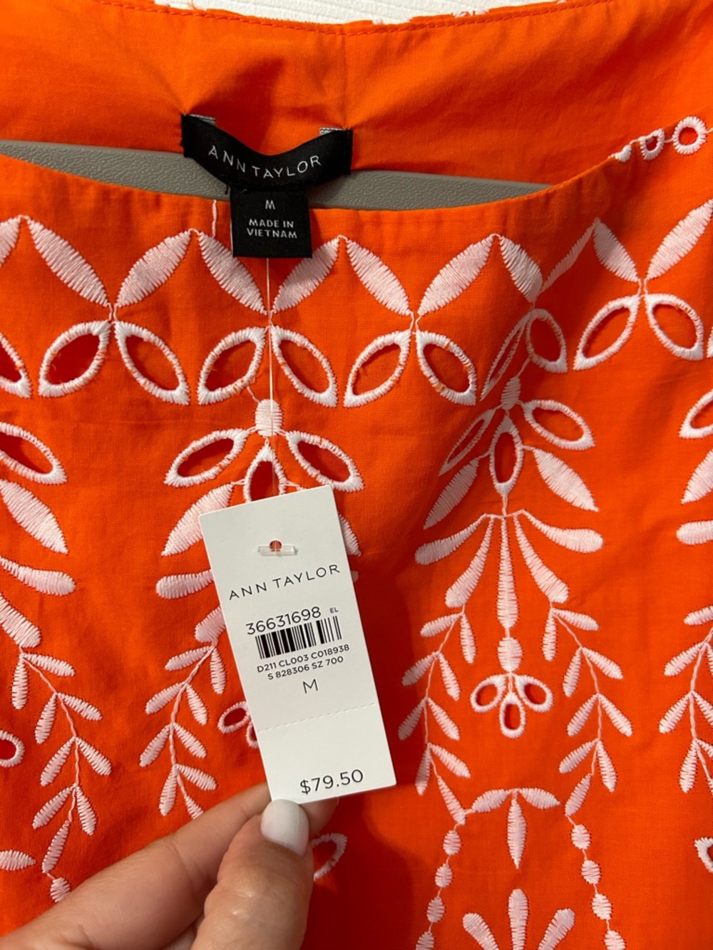 Ann Taylor Embroidered Orange Boho Sleeveless Cotton Top Size Medium NWT - Picture 6 of 7
